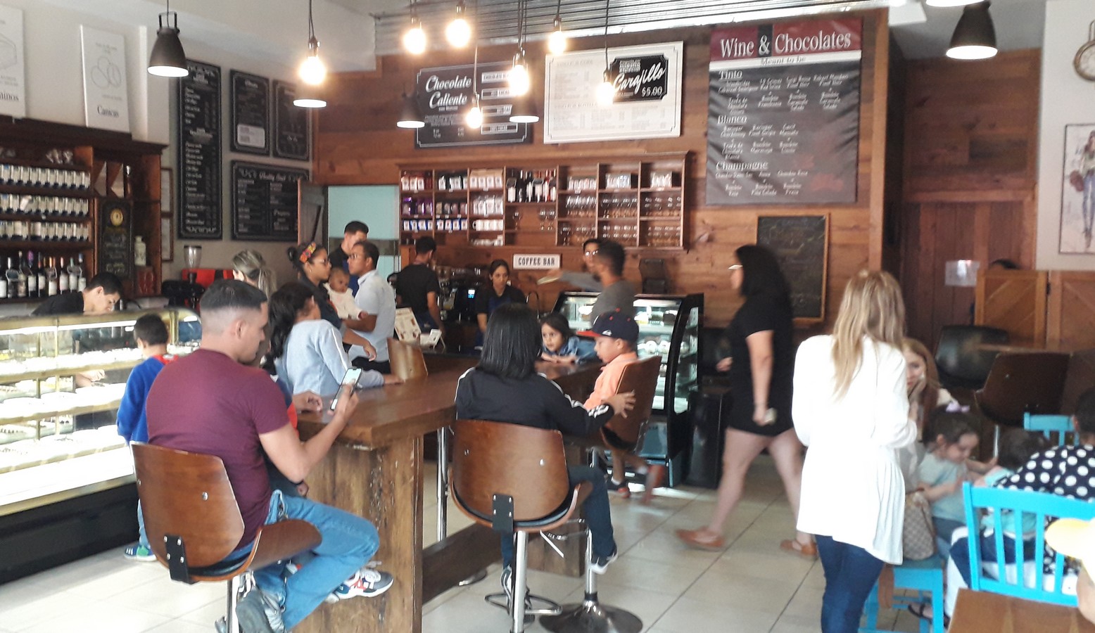 &quot;La Fábrica de Chocolate&quot; - Delicious Chocolate Phantasies