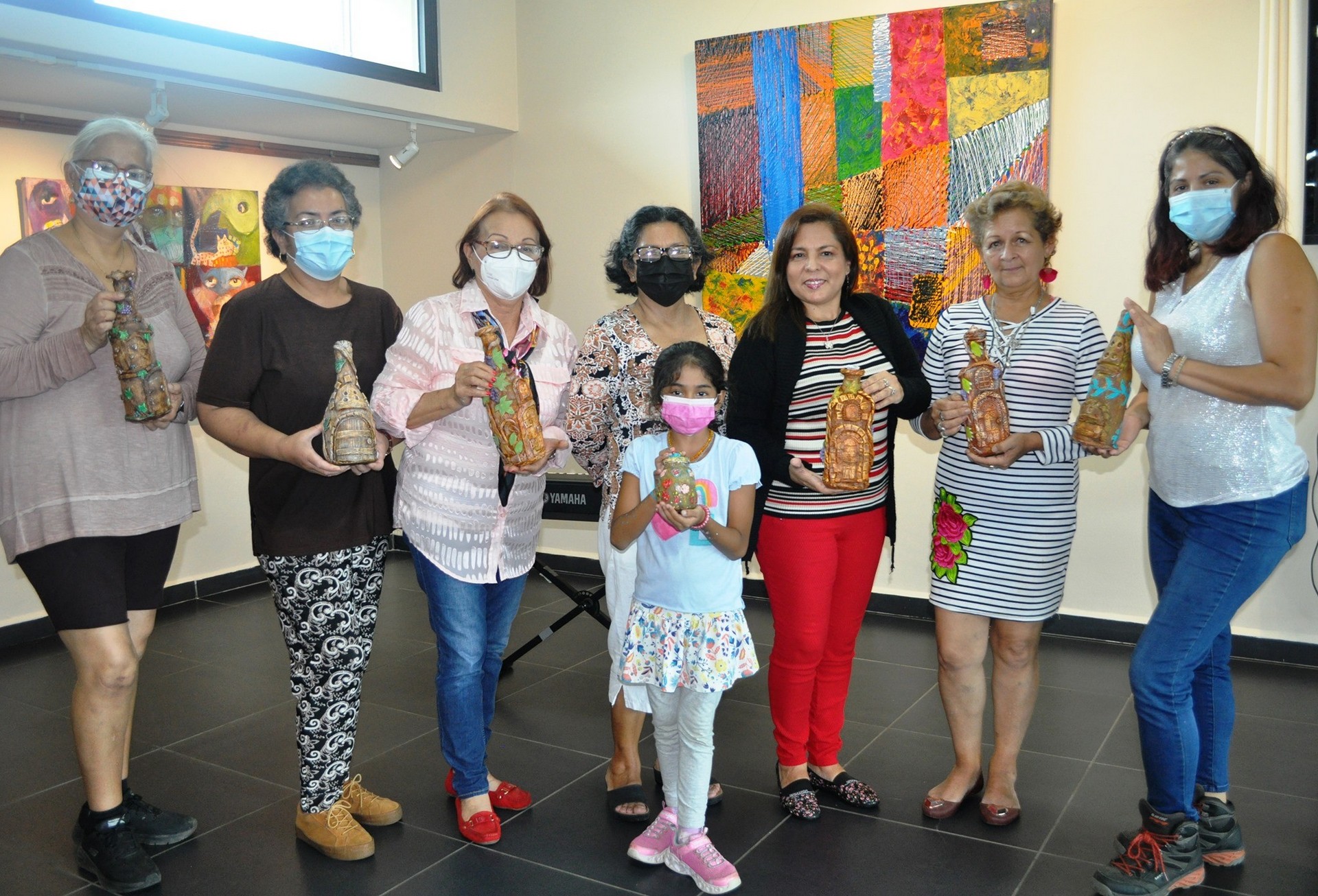 2021 taller artístico  Maria Santamaria - técnica de moldeado en cerámica fría