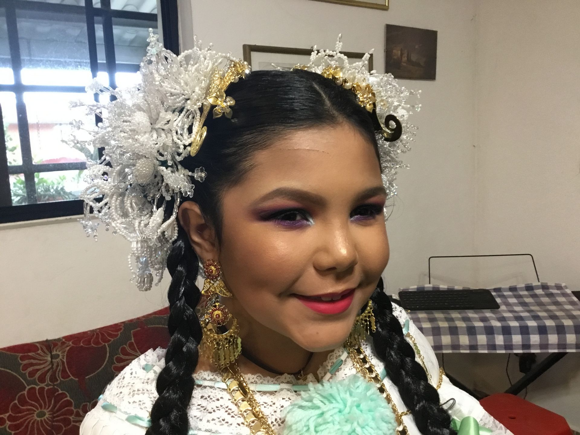 Tembleque (traditional Panamanian headdress)